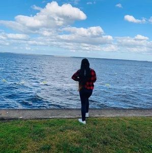 Meet your Posher, Mia